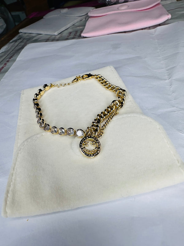 Luxe Layered Gold Bracelet – Celestial Smiley Edition (Unique & Catchy)